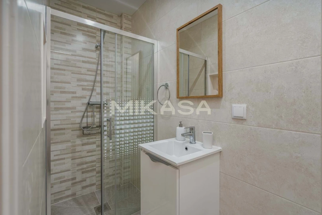 Moradia T1 para Arrendamento em Lagos (São Sebastião e Santa Maria) Foto 13