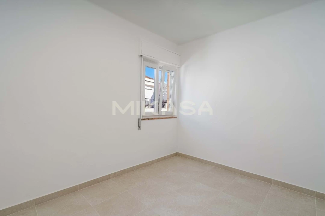 Moradia T1 para Arrendamento em Lagos (São Sebastião e Santa Maria) Foto 9