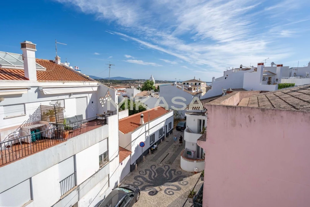 Moradia T1 para Arrendamento em Lagos (São Sebastião e Santa Maria) Foto 14