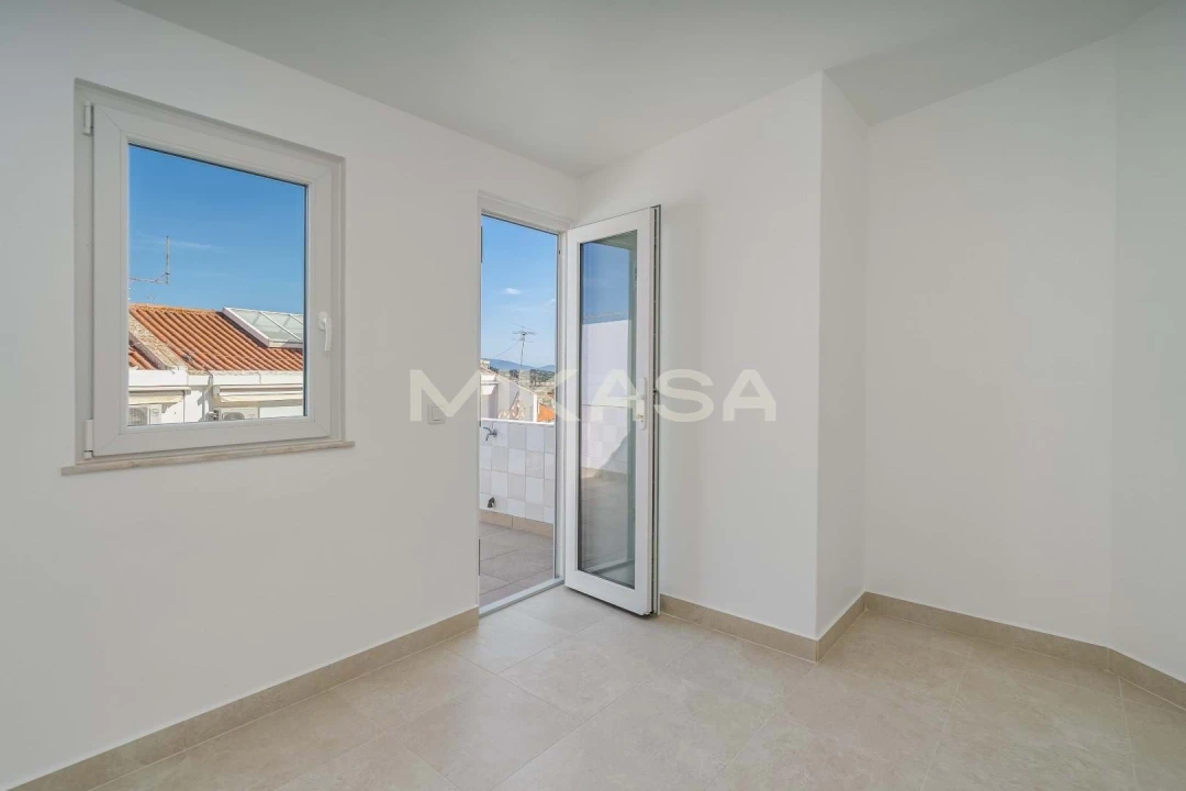 Moradia T1 para Arrendamento em Lagos (São Sebastião e Santa Maria) Foto 1