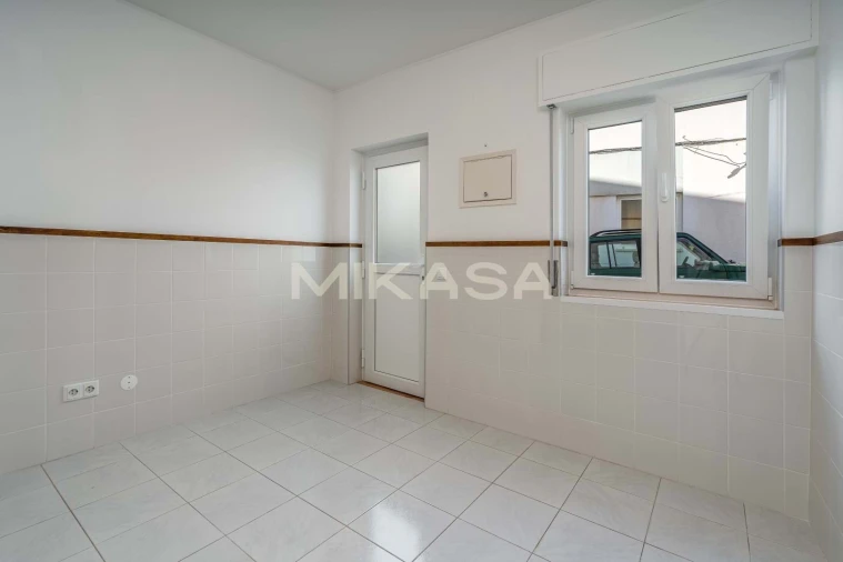 Moradia T1 para Arrendamento em Lagos (São Sebastião e Santa Maria) Foto 3