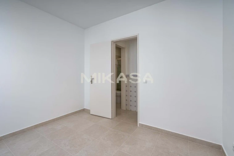 Moradia T1 para Arrendamento em Lagos (São Sebastião e Santa Maria) Foto 8