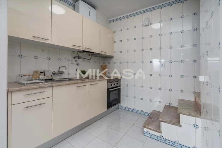 Moradia T1 para Arrendamento em Lagos (São Sebastião e Santa Maria) Foto 4