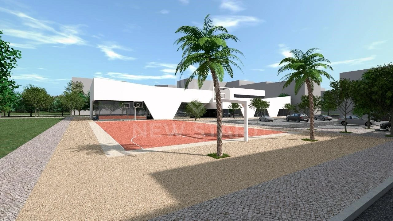 Terreno Comércio / Armazém para Venda em Quelfes Foto 5