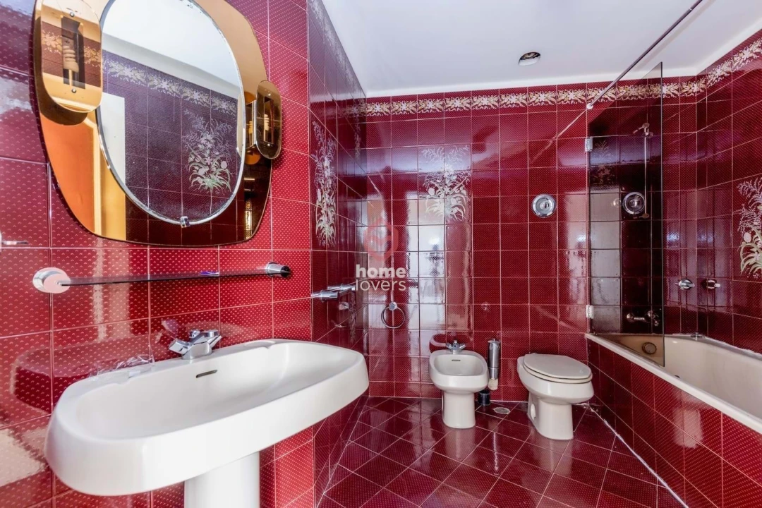 Moradia T6 para Venda em Carcavelos e Parede Foto 24