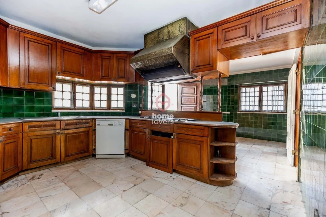 Moradia T6 para Venda em Carcavelos e Parede Foto 18