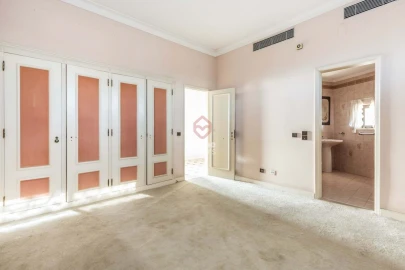 Moradia T6 para Venda em Carcavelos e Parede