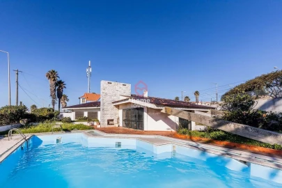 Moradia T6 para Venda em Carcavelos e Parede