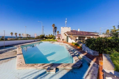Moradia T6 para Venda em Carcavelos e Parede