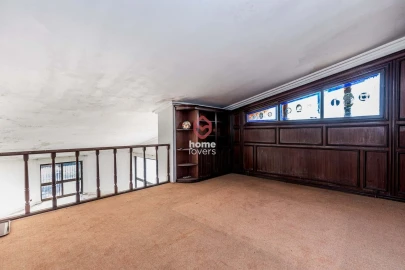 Moradia T6 para Venda em Carcavelos e Parede