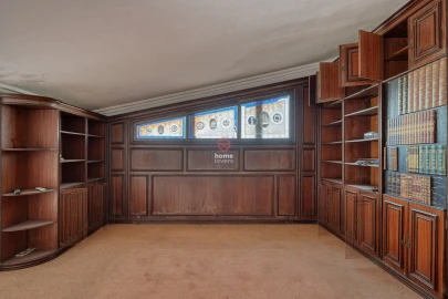 Moradia T6 para Venda em Carcavelos e Parede