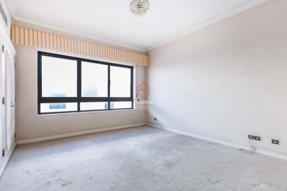 Moradia T6 para Venda em Carcavelos e Parede