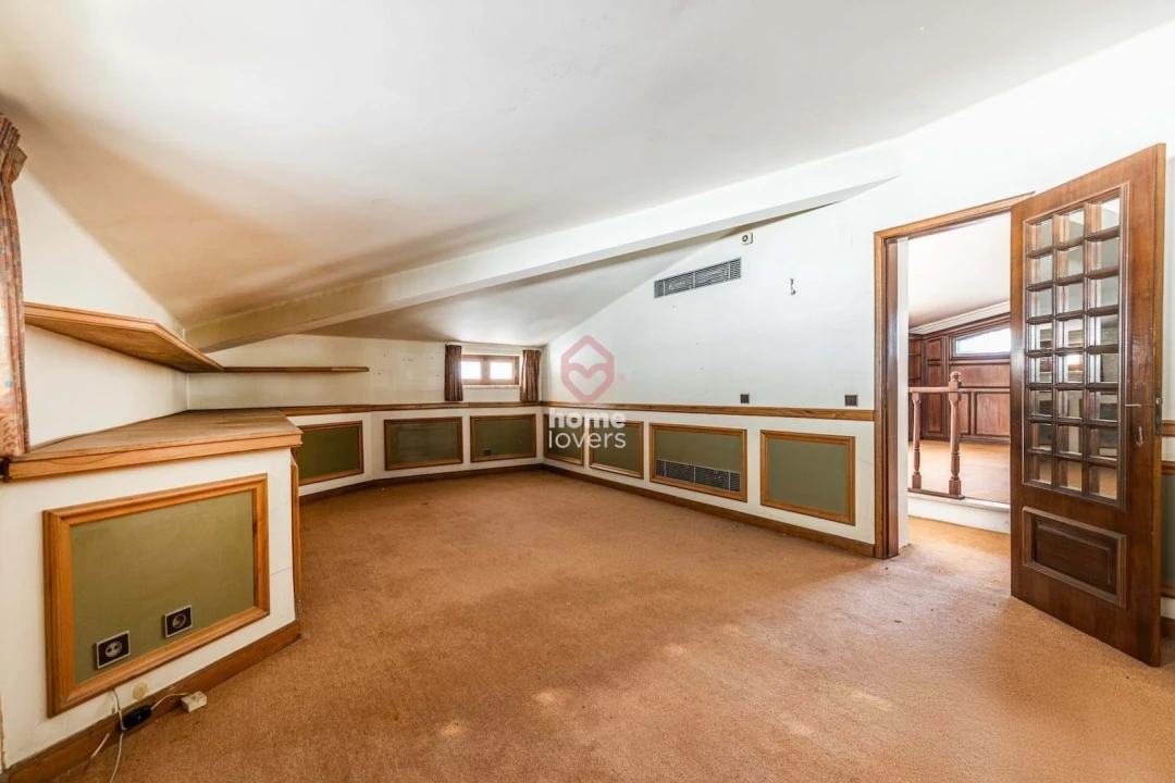 Moradia T6 para Venda em Carcavelos e Parede Foto 13