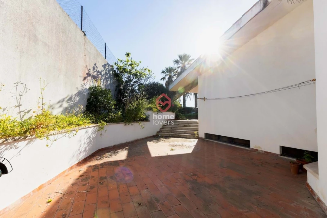 Moradia T6 para Venda em Carcavelos e Parede Foto 36