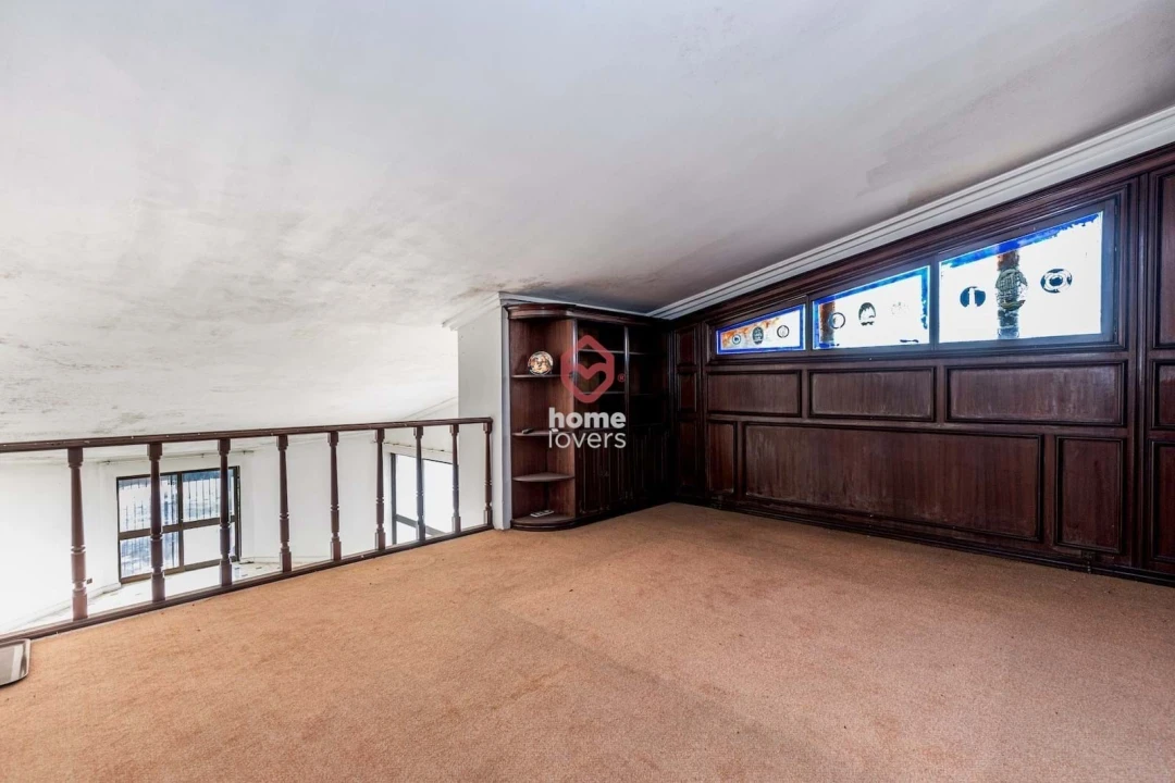 Moradia T6 para Venda em Carcavelos e Parede Foto 11