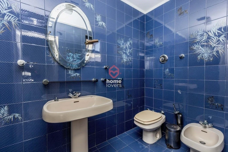 Moradia T6 para Venda em Carcavelos e Parede Foto 28