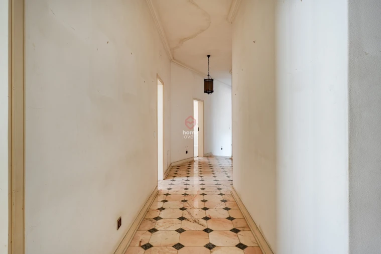 Moradia T6 para Venda em Carcavelos e Parede Foto 15