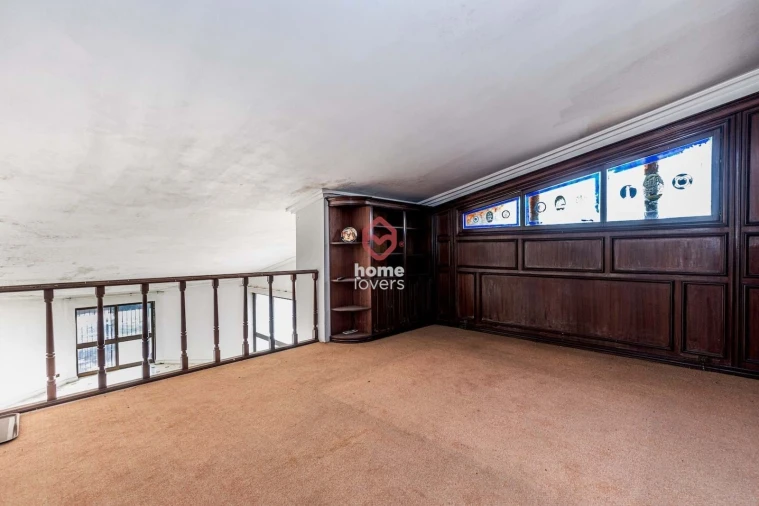 Moradia T6 para Venda em Carcavelos e Parede Foto 11