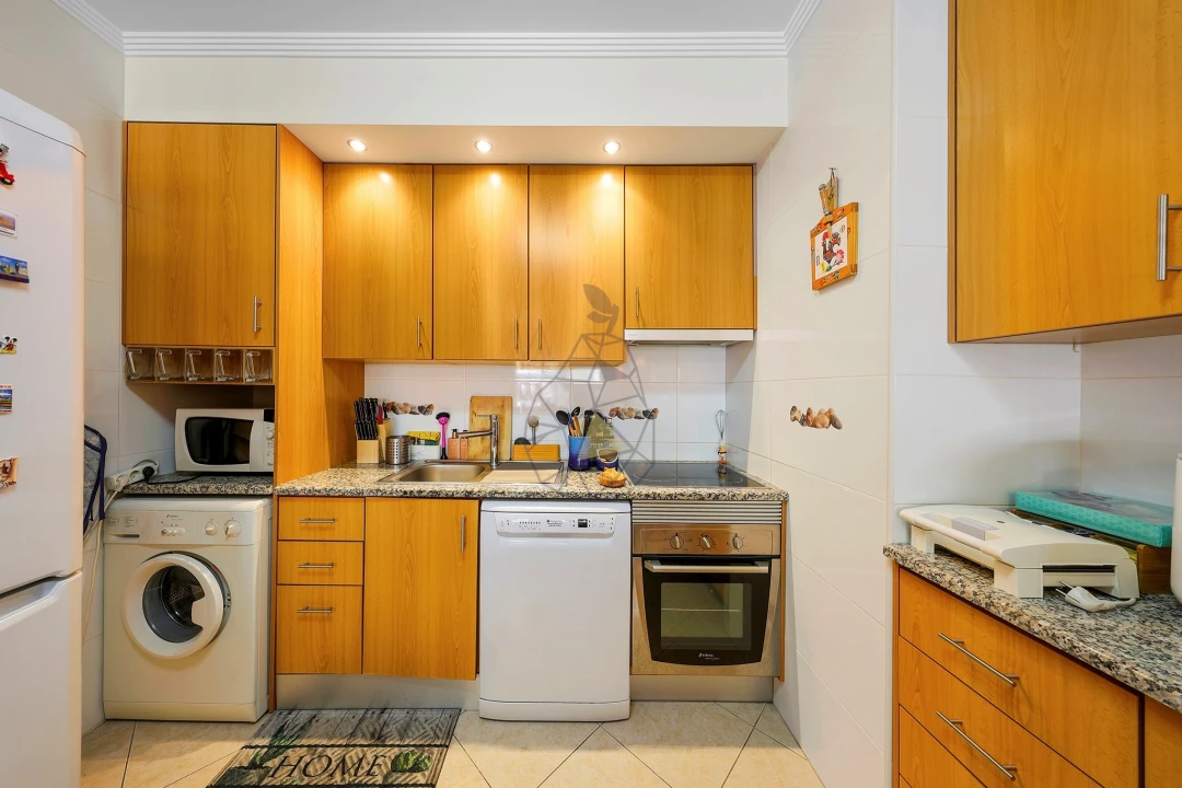 Apartamento T2 para Venda em Portimão Foto 9