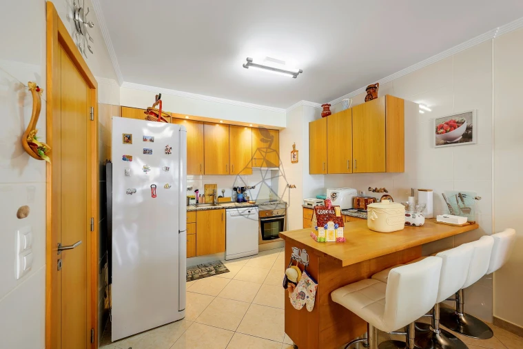 Apartamento T2 para Venda em Portimão Foto 7