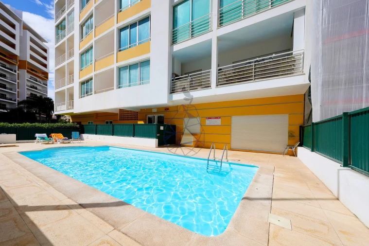 Apartamento T2 para Venda em Portimão Foto 2