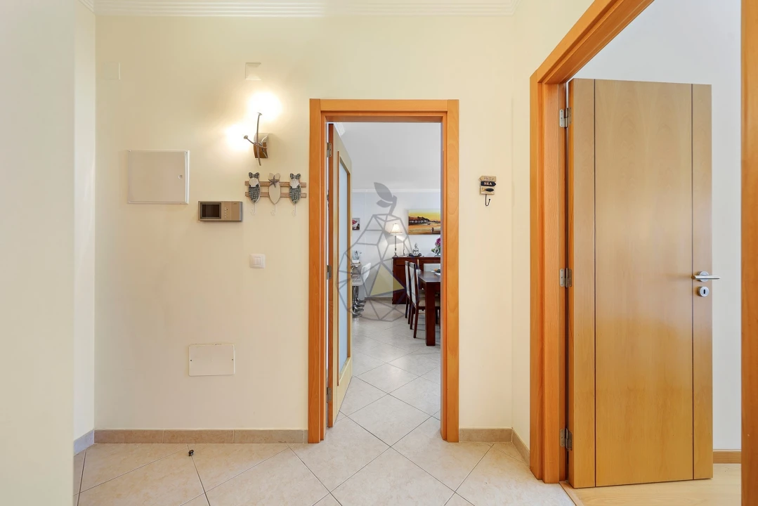 Apartamento T2 para Venda em Portimão Foto 6