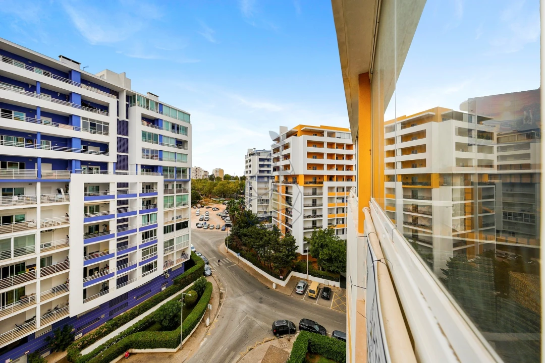 Apartamento T2 para Venda em Portimão Foto 13