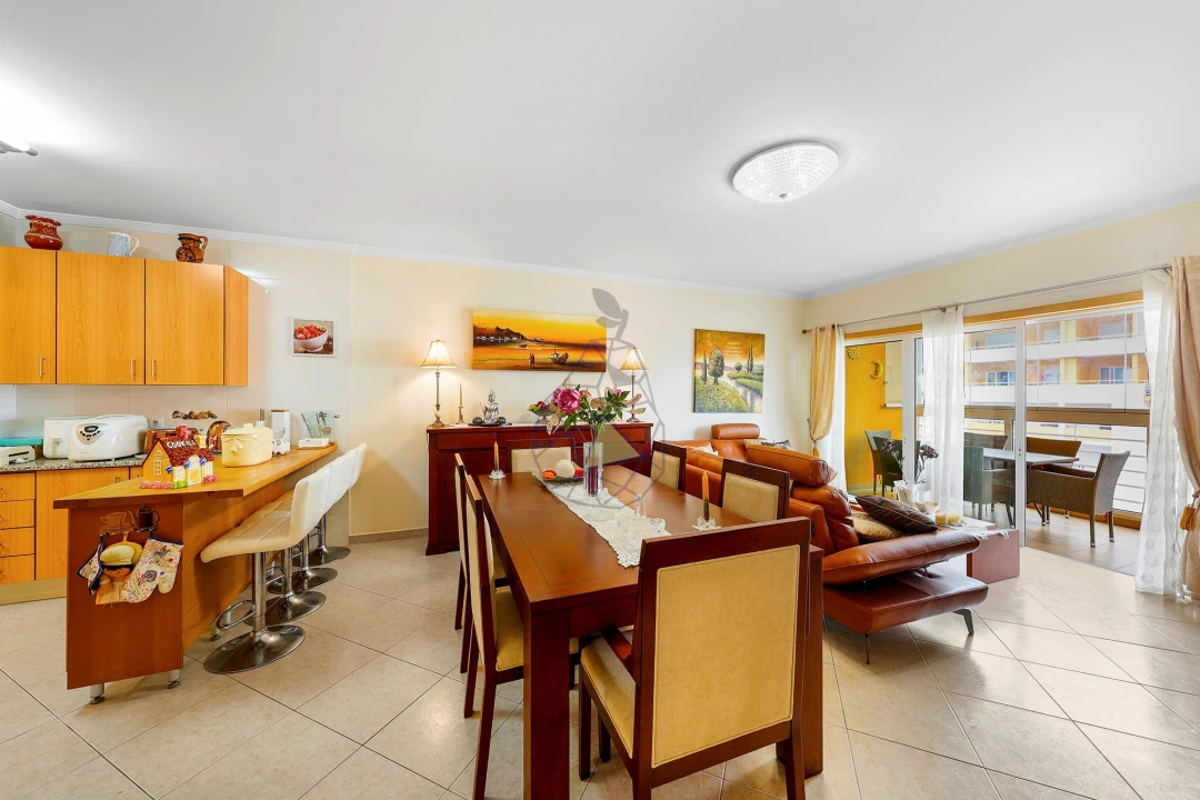 Apartamento T2 para Venda em Portimão Foto 11