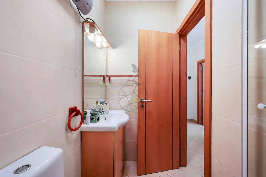 Apartamento T2 para Venda em Portimão Foto 23
