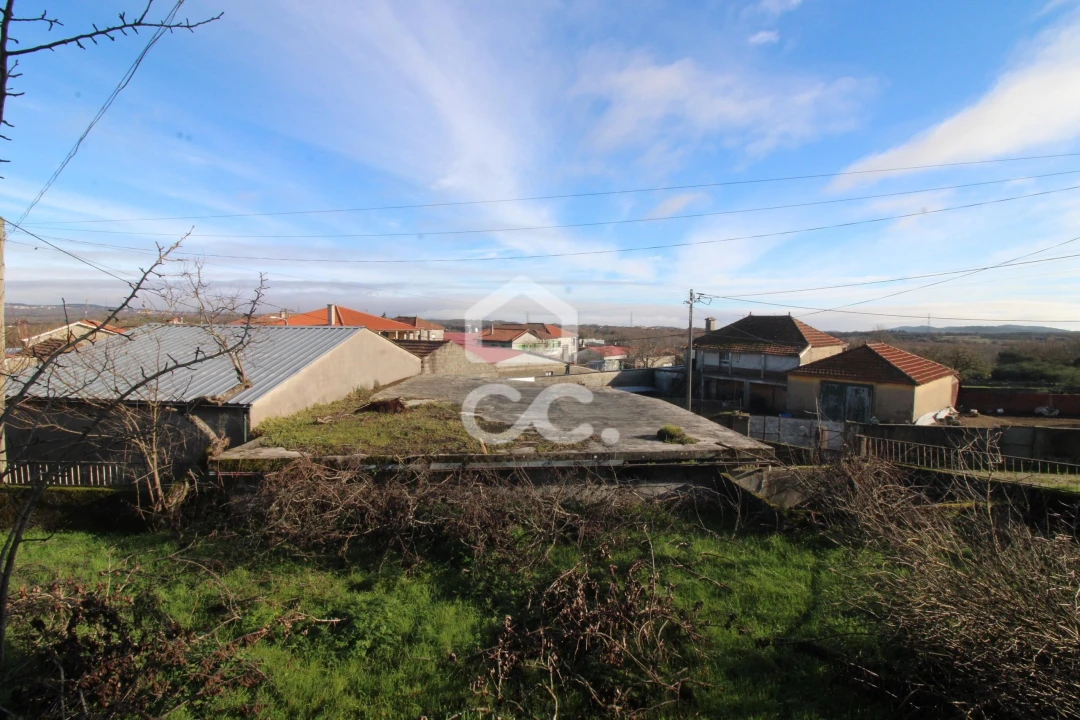 Moradia T3 para Venda em Nogueira da Montanha Foto 7