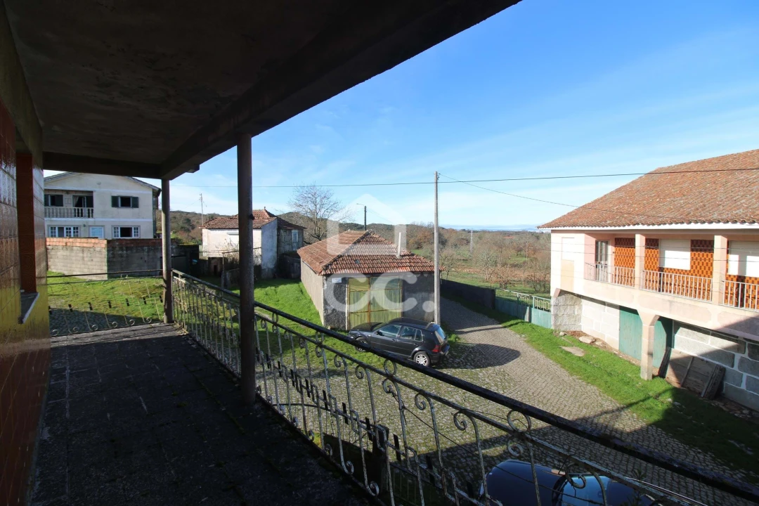 Moradia T3 para Venda em Nogueira da Montanha Foto 9