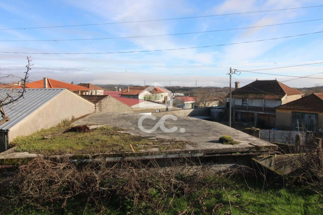 Moradia T3 para Venda em Nogueira da Montanha Foto 8