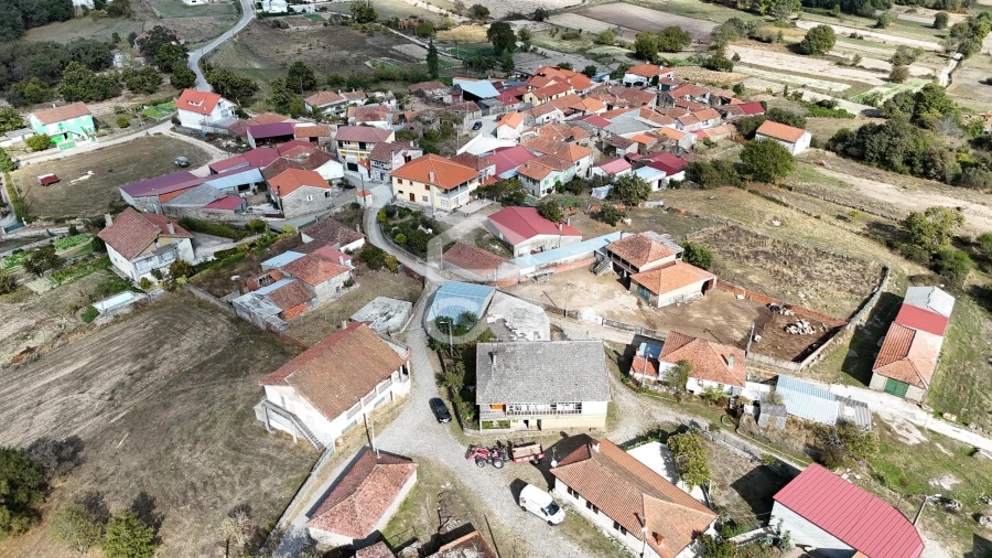 Moradia T3 para Venda em Nogueira da Montanha Foto 39