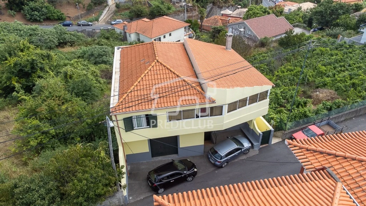 Moradia T3 para Venda em Camara de Lobos Foto 17