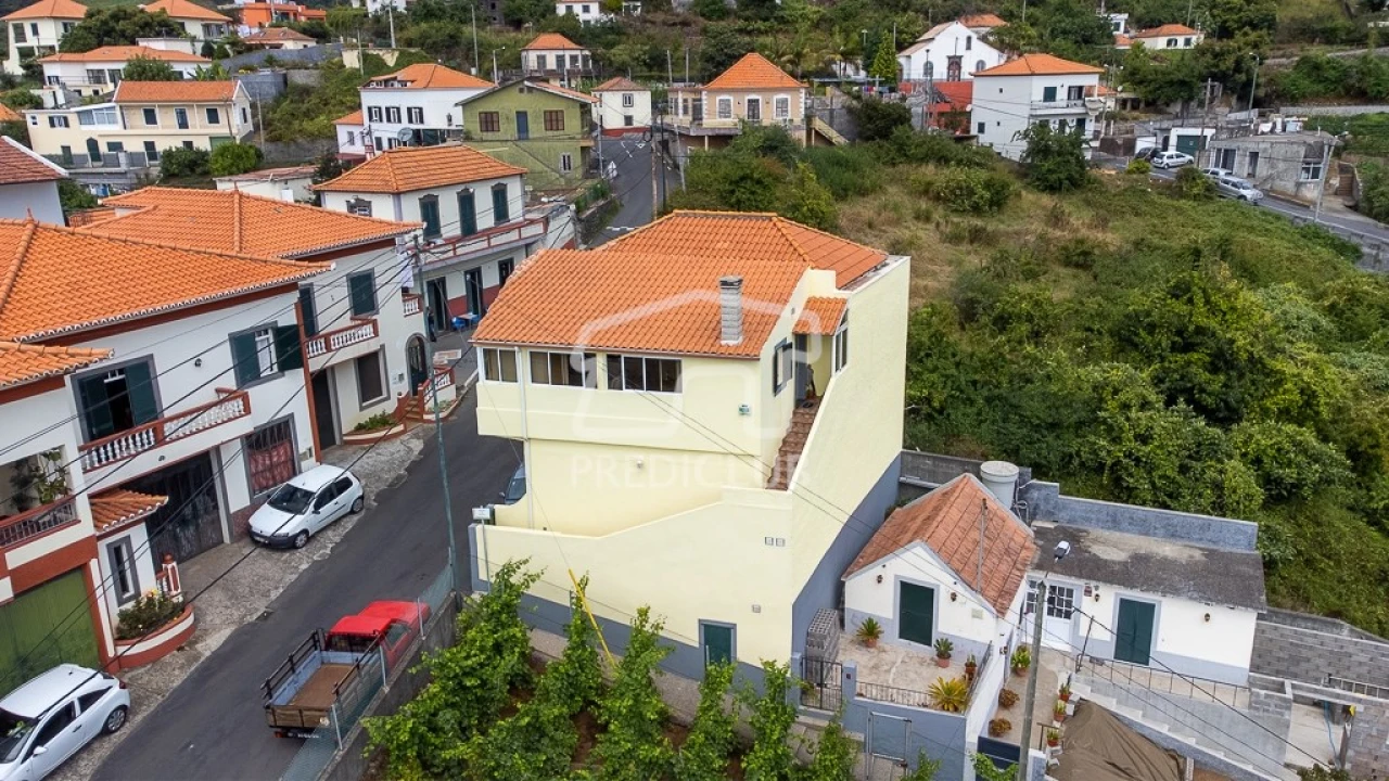 Moradia T3 para Venda em Camara de Lobos Foto 19