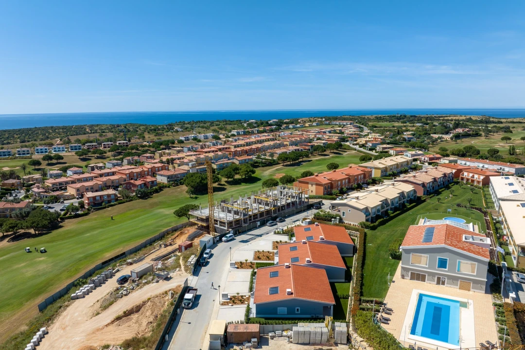 Moradia T2 para Venda em Lagos (São Sebastião e Santa Maria) Foto 24