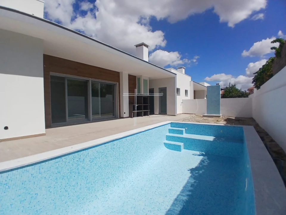 Moradia T4 para Venda em Azeitão (São Lourenço e São Simão) Foto 2