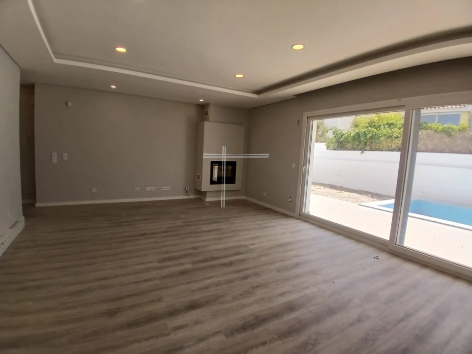 Moradia T4 para Venda em Azeitão (São Lourenço e São Simão) Foto 4