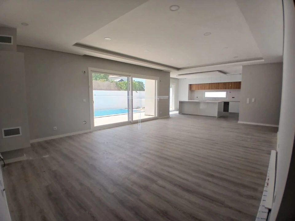 Moradia T4 para Venda em Azeitão (São Lourenço e São Simão) Foto 6