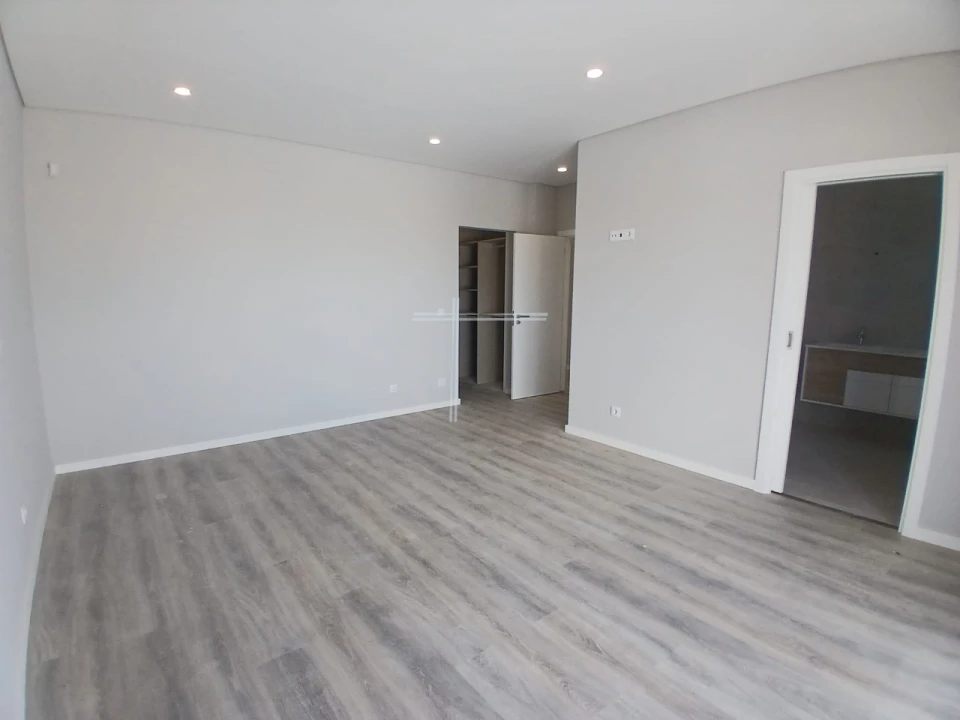 Moradia T4 para Venda em Azeitão (São Lourenço e São Simão) Foto 11