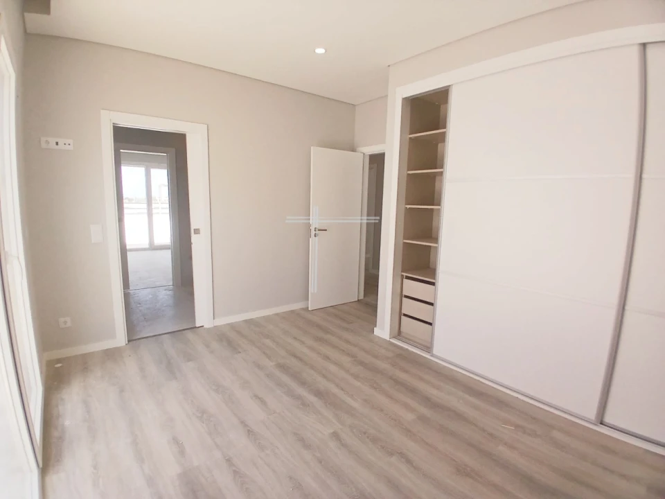 Moradia T4 para Venda em Azeitão (São Lourenço e São Simão) Foto 18