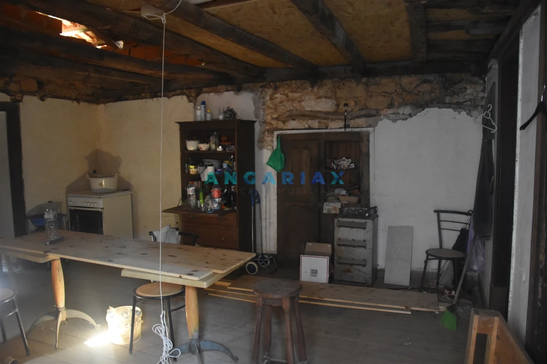 Moradia T1 para Venda em Aguda Foto 3