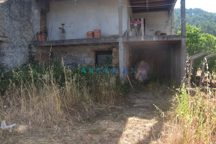 Moradia T1 para Venda em Aguda Foto 12