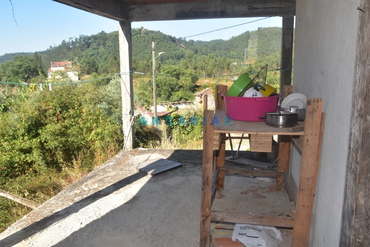 Moradia T1 para Venda em Aguda Foto 23