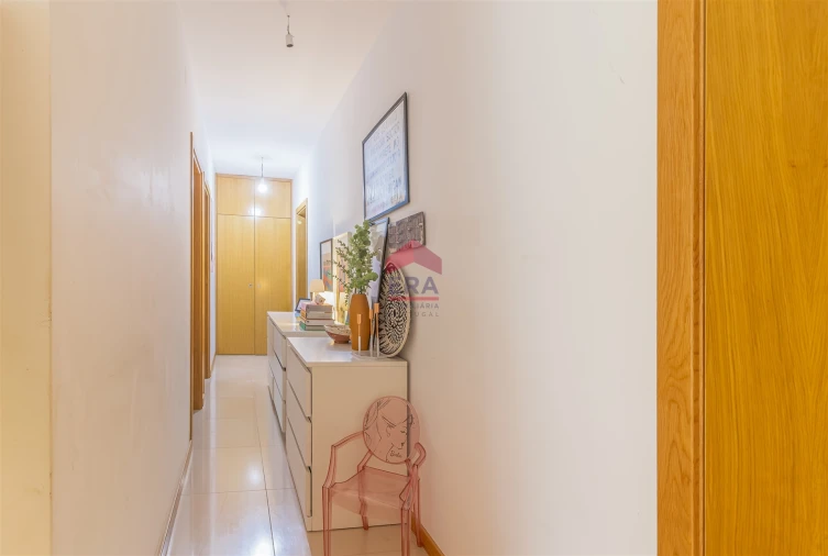 Apartamento T0 para Venda em Santa Luzia Foto 12