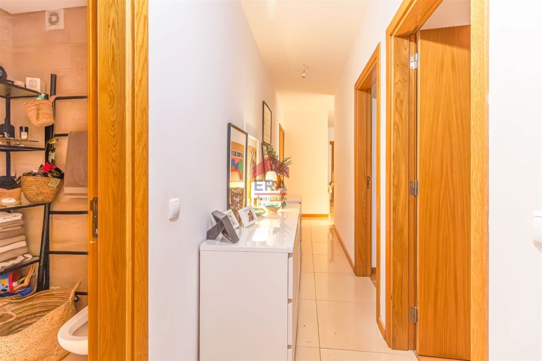 Apartamento T0 para Venda em Santa Luzia Foto 11