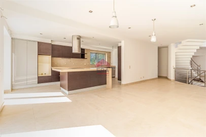 Moradia T5 para Venda em Tavira (Santa Maria e Santiago)