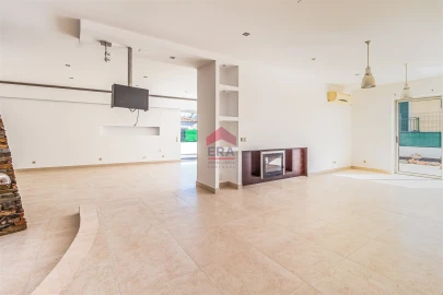 Moradia T5 para Venda em Tavira (Santa Maria e Santiago)