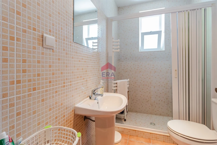 Moradia T3 para Venda em Santa Luzia Foto 10