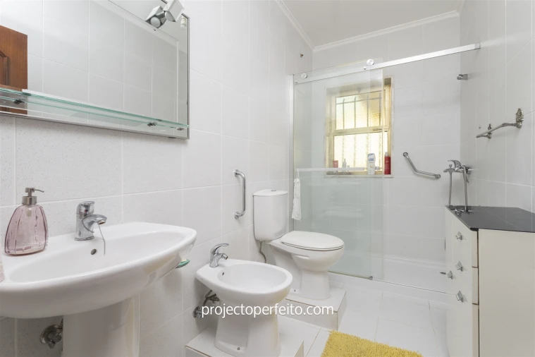 Moradia T4 para Venda em Nogueira da Regedoura Foto 14